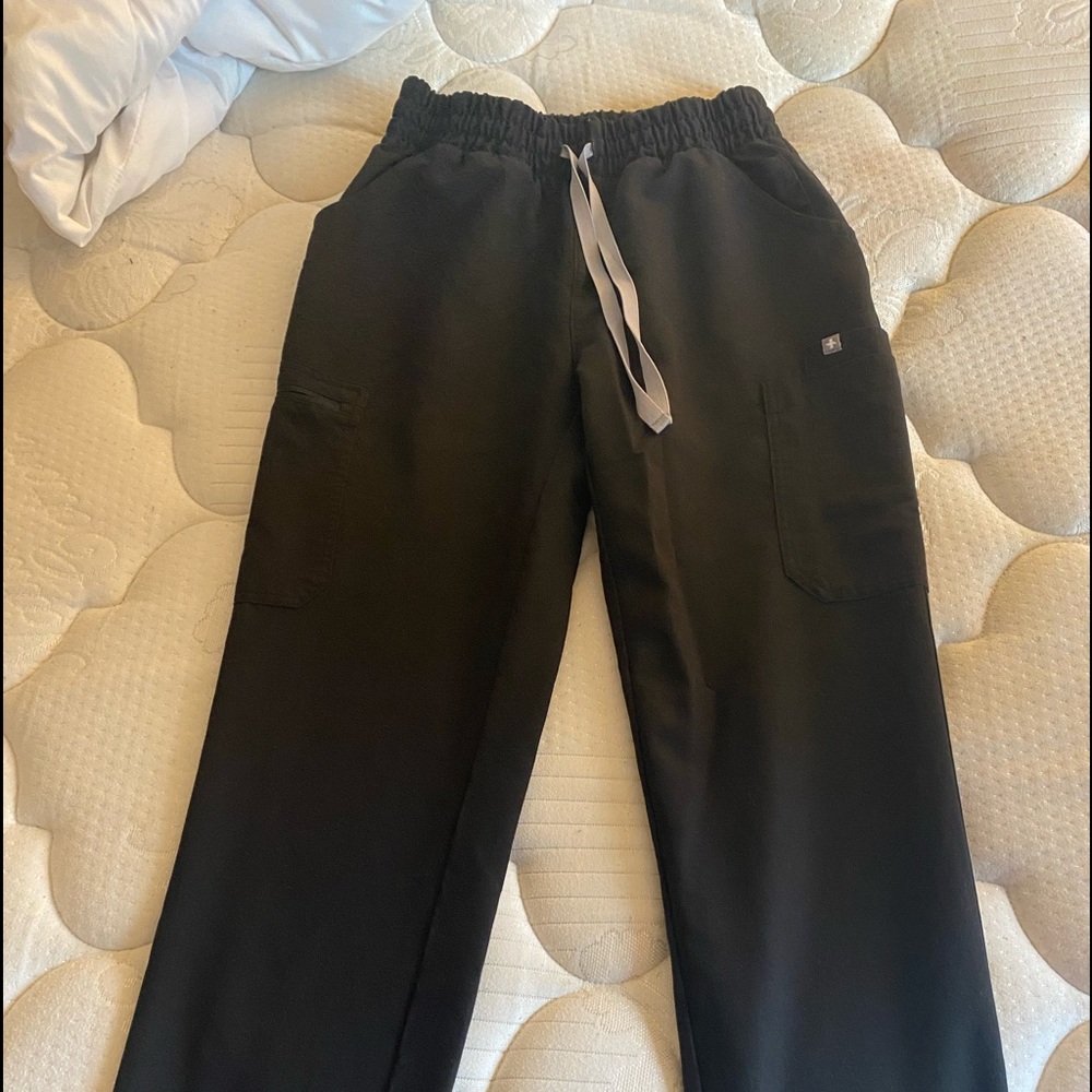 Figs Yola skinny scrub pants